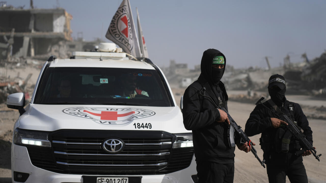 خطوة تمهد لاستكمال تنفيذ خطة السلام... إسرائيل تفرج عن رفات 15 فلسطينيا قتلوا خلال الحرب في غزة