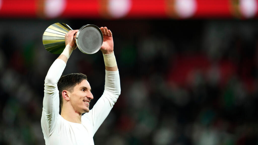 CAN 2025 : Adil Boulbina envoie l'Algérie en quart de finale