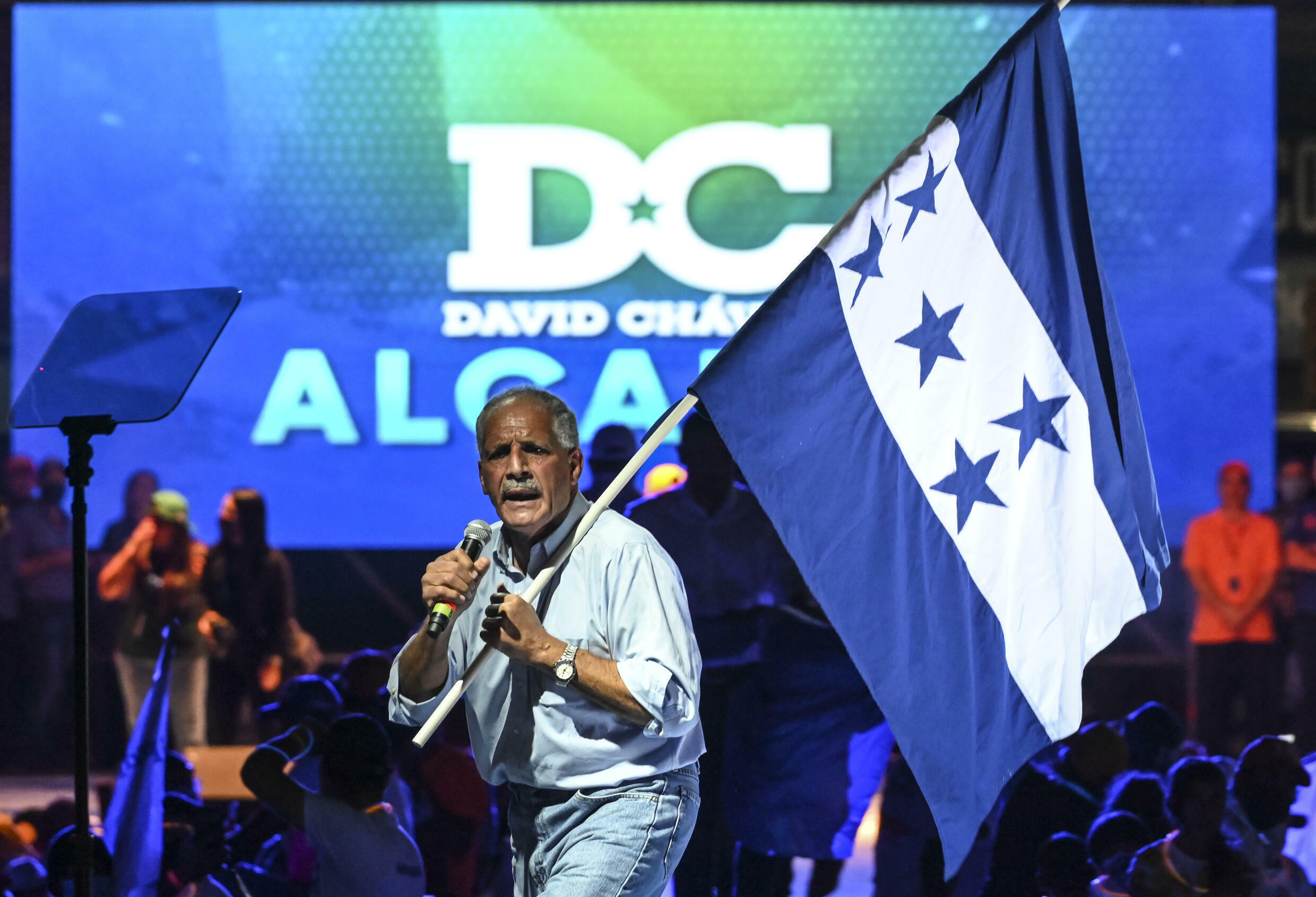 Nasry Asfura likes to present himself as a rural worker allergic to offices