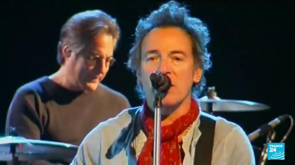 Business boss Springsteen sells music catalog for reported 500