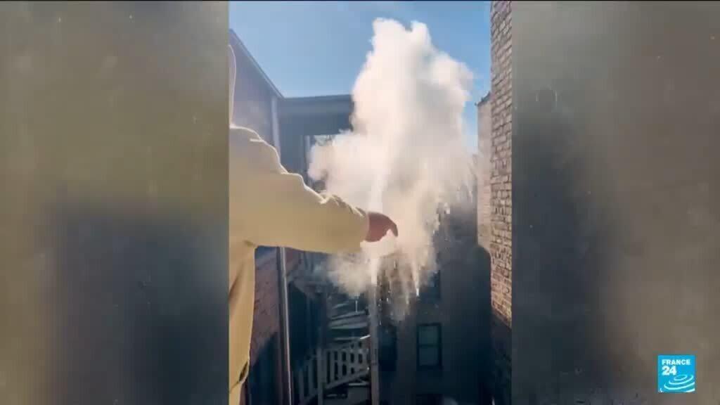 Quand il fait si froid que l'eau bouillante gèle : une tempête hivernale paralyse les États-Unis