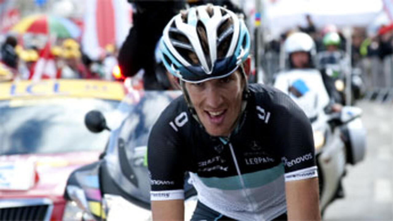 Andy Schleck closes in on yellow jersey - France 24
