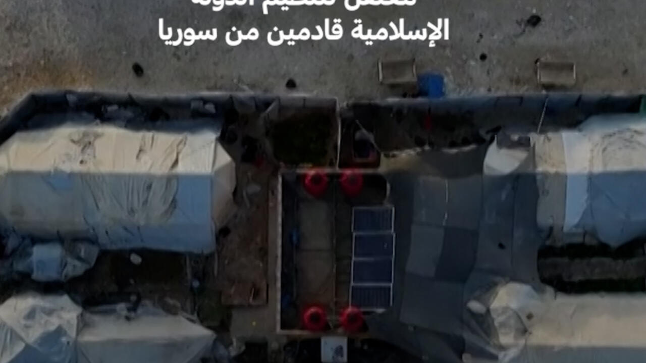 تحت إشراف أمريكي: العراق تستقبل نحو سبعة آلاف معتقل لتنظيم الدولة الإسلامية قادمين من سوريا