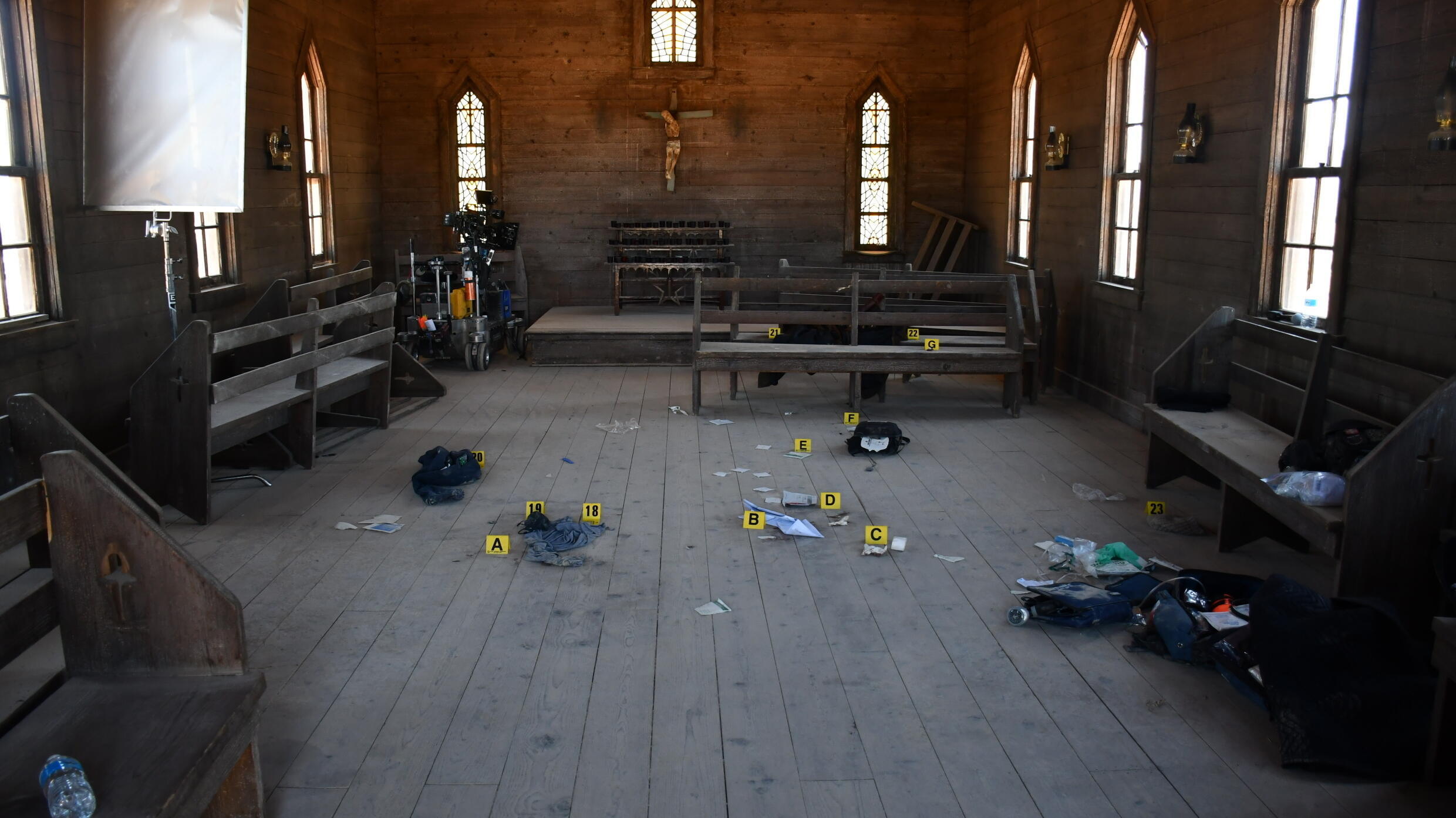 La scène du tournage au Bonanza Creek Ranch, après la mort de la directrice de la photographie Halyna Hutchins, à Santa Fe, le 26 avril 2022 au Nouveau Mexique
