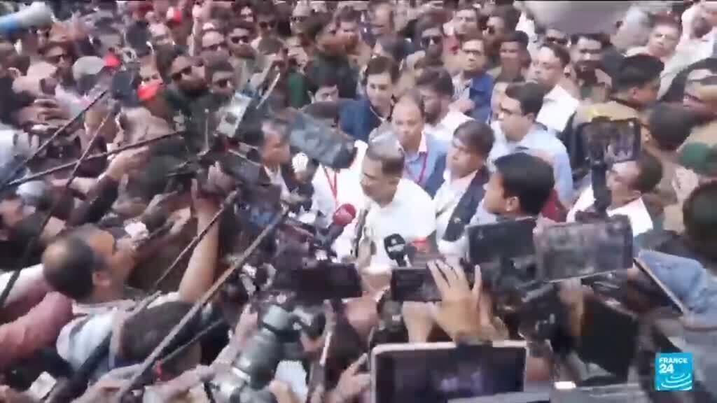 Historic parliamentary vote underway in Bangladesh