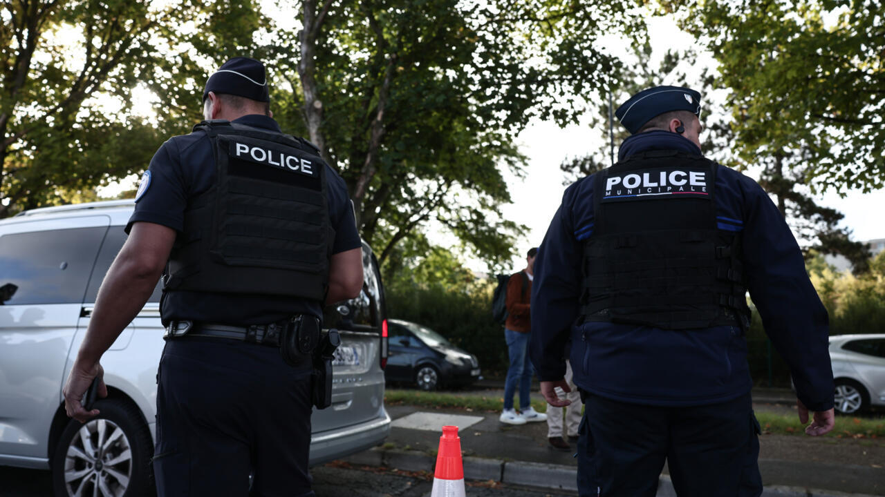 France : la découverte de têtes de cochon devant des mosquées suscite l'indignation