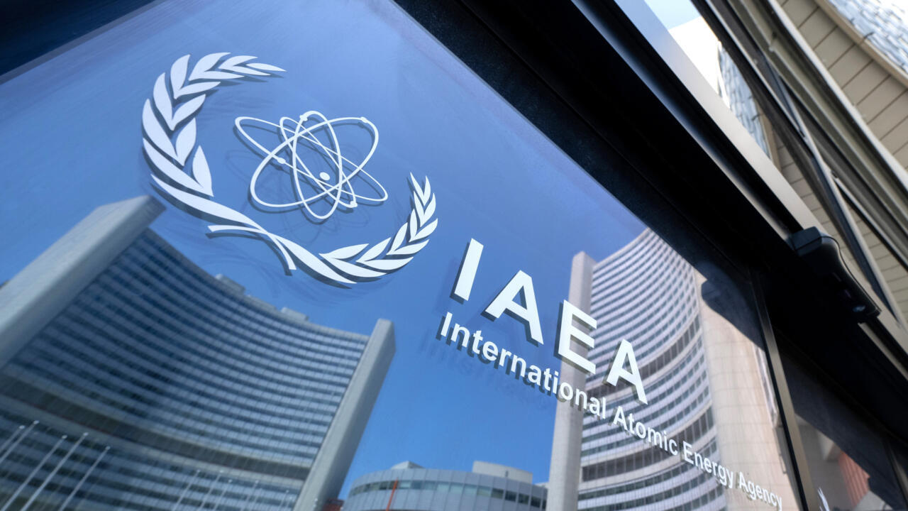 إيران تقول إن عودة مفتشي الوكالة الذرية لا تعني استئناف التعاون الكامل