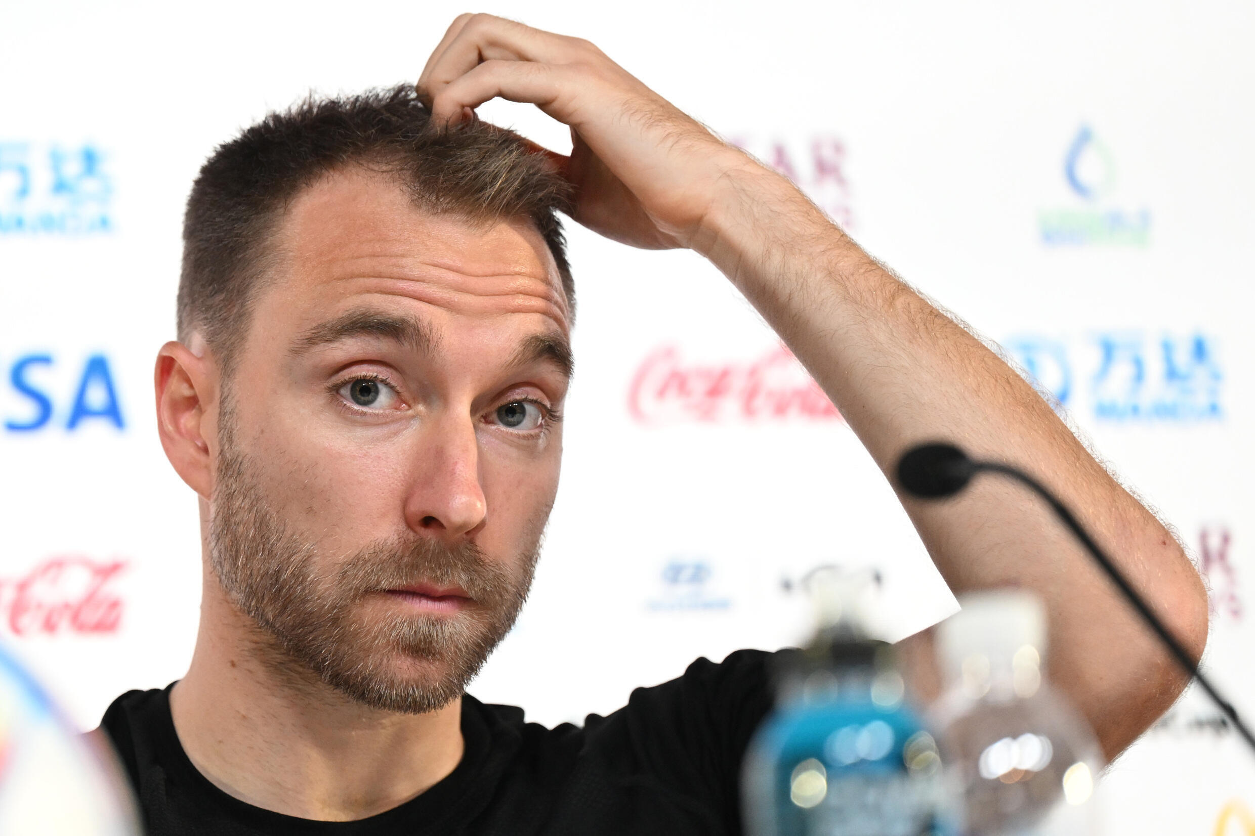 El mediocampista ofensivo danés Christian Eriksen en una conferencia de prensa en Doha, el 25 de noviembre de 2022