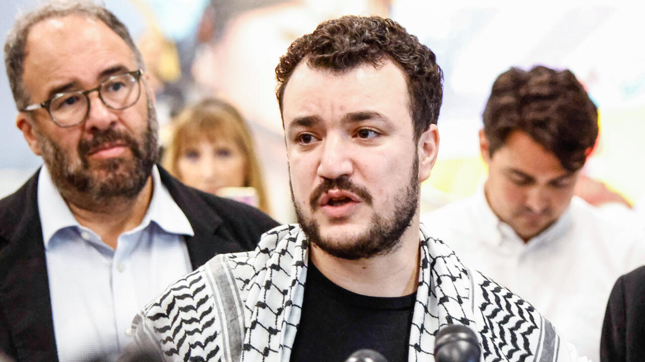 قاضية أميركية تأمر بترحيل الناشط المؤيد للفلسطينيين محمود خليل إلى الجزائر أو سوريا