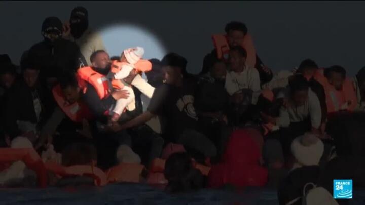 How immigrants try to cross the Channel from France to the UK