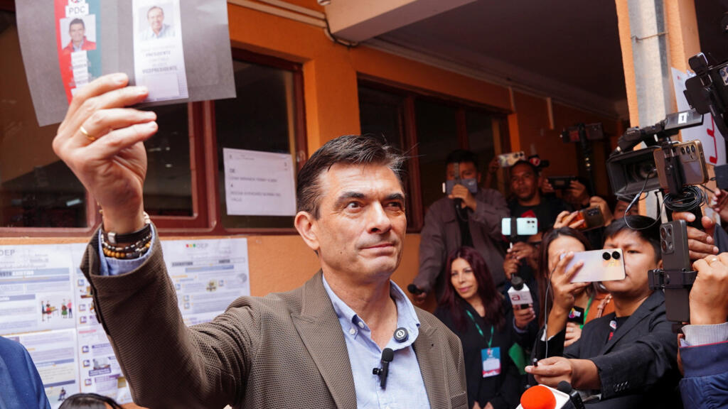 Le sénateur Rodrigo Paz élu président en Bolivie, selon des résultats provisoires officiels