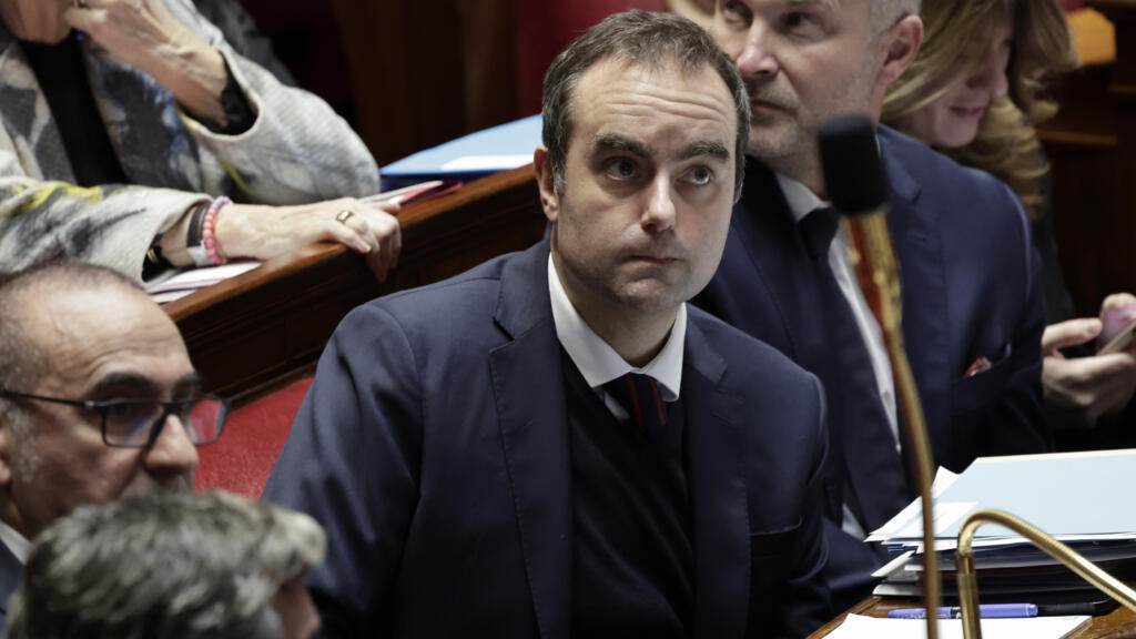 Budget : le gouvernement planche sur une "loi spéciale" en urgence pour éviter un "shutdown"