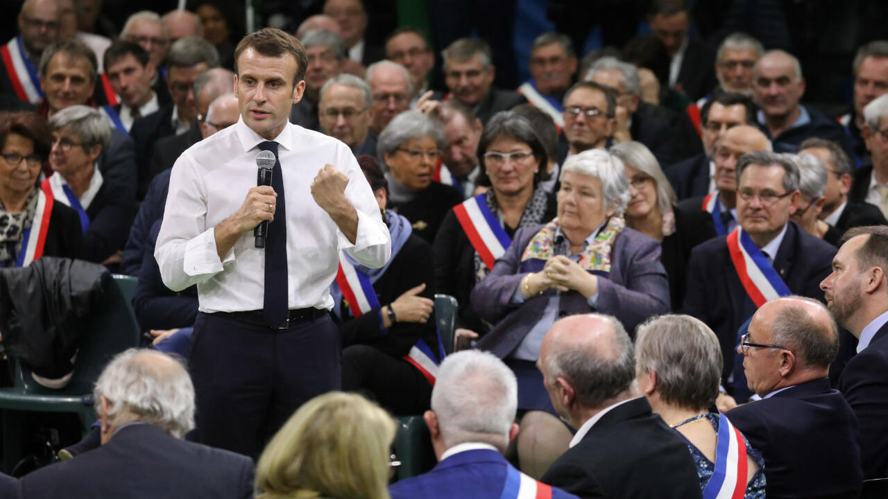 Le Grand Debat National Se Deroule T Il En Toute Independance