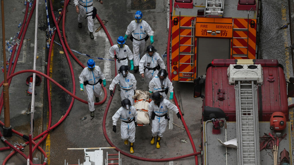 Incendie à Hong Kong : le bilan s'alourdit, la police n'exclut pas d'autres victimes