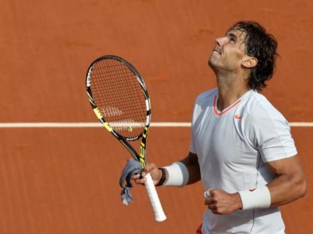 Nadal, Djokovic, Sharapova advance at French Open