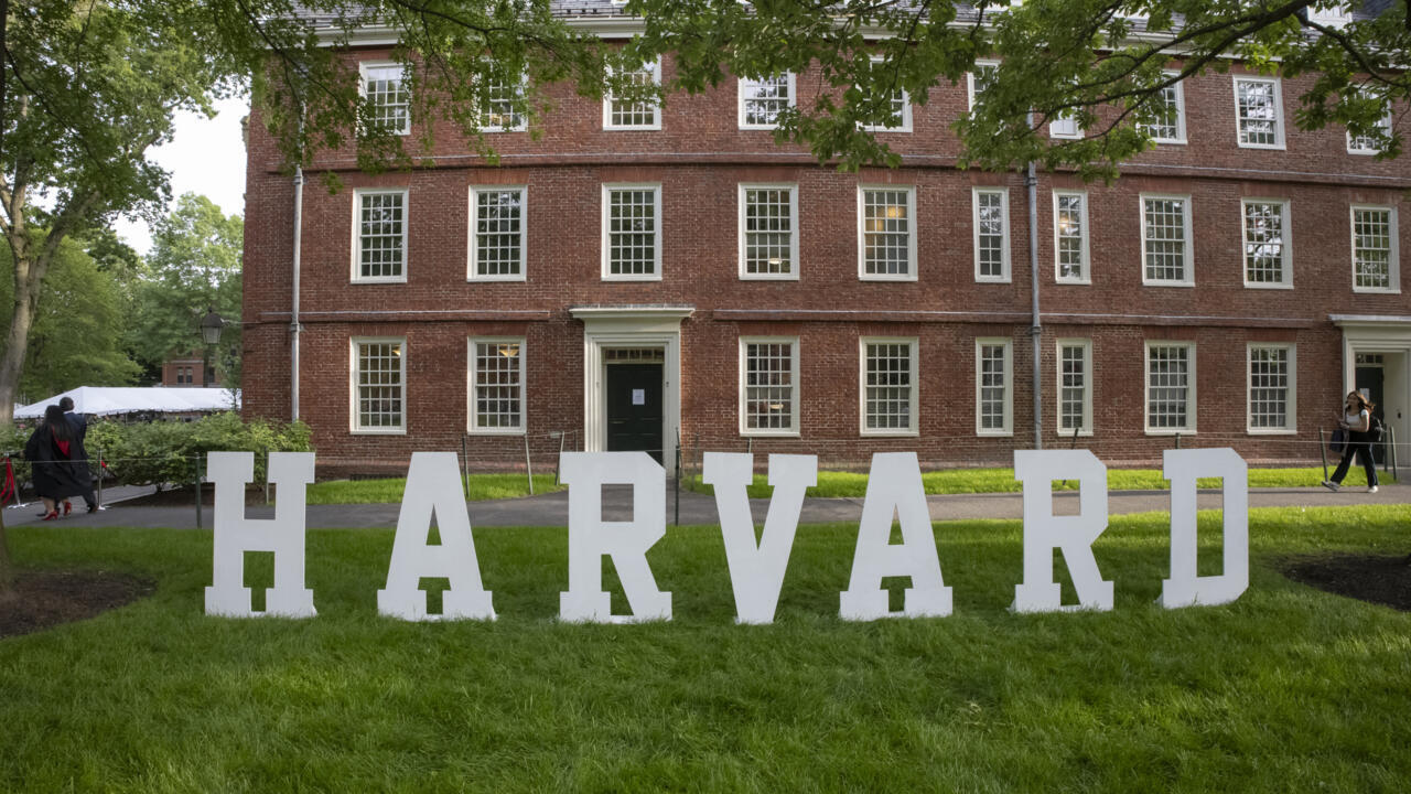Dans la bataille judiciaire face à Donald Trump, l'université Harvard marque un point
