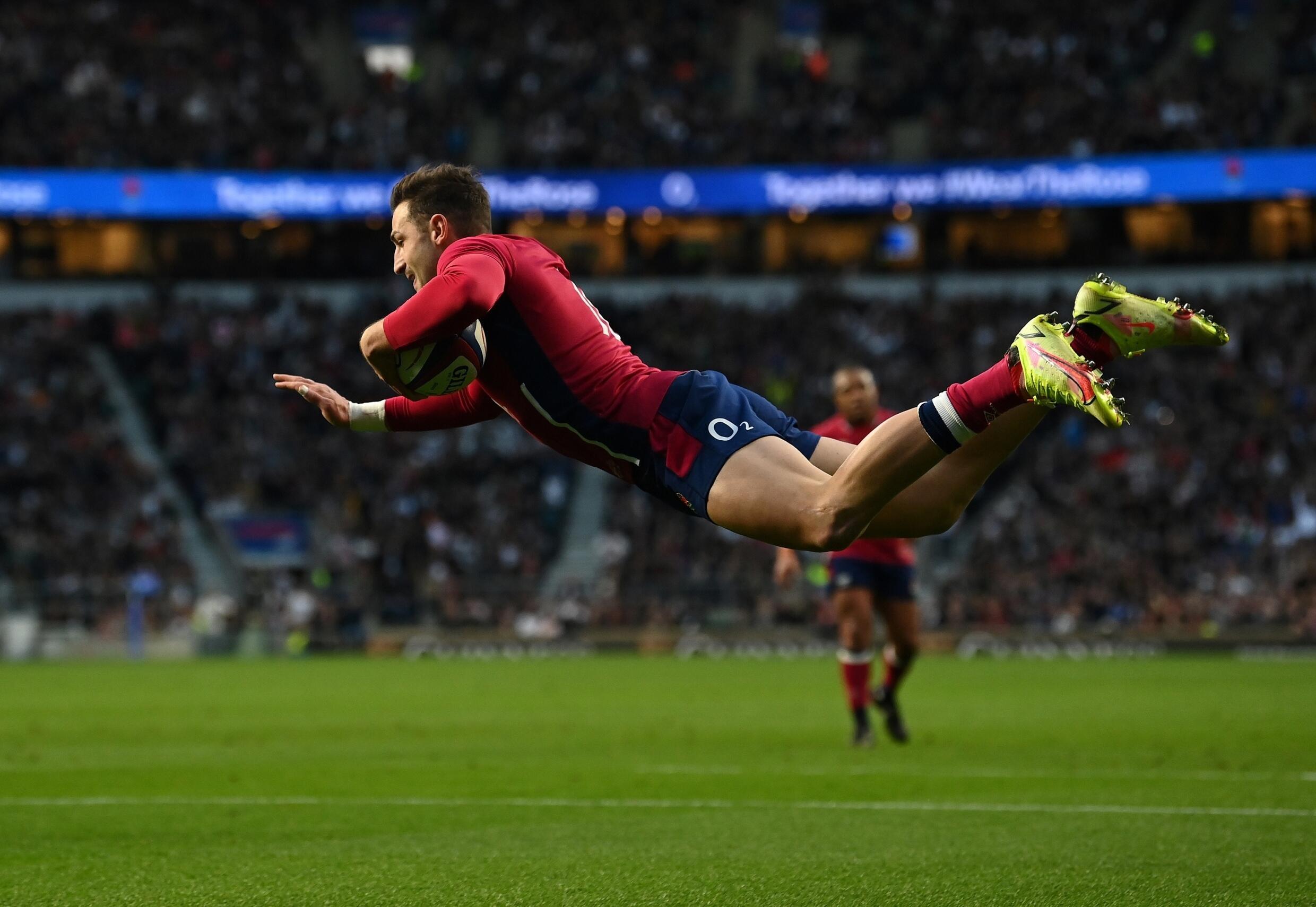 怪我からの復帰 - イングランドのジョニー・メイ