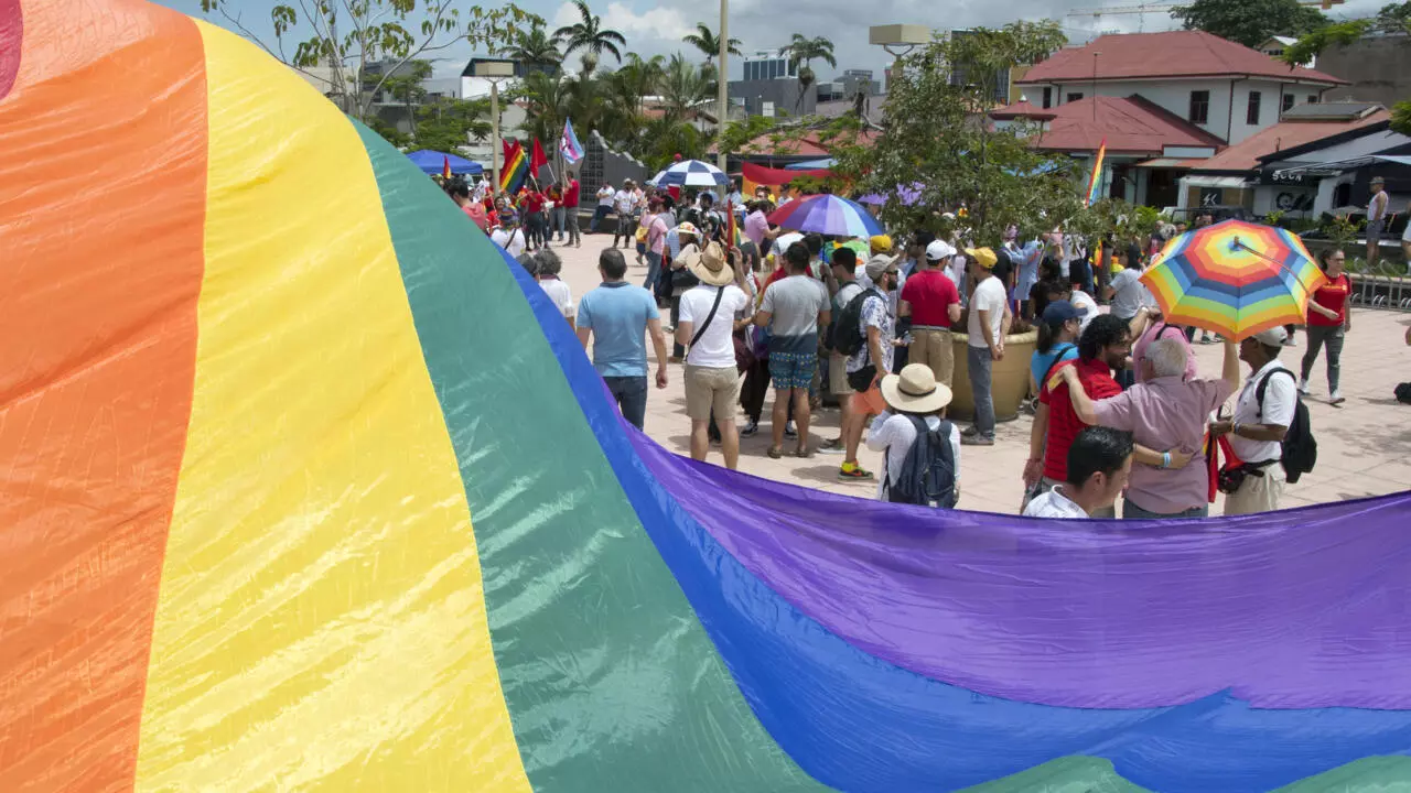 Le Costa Rica Premier Pays D Amerique Centrale A Legaliser Le Mariage Gay
