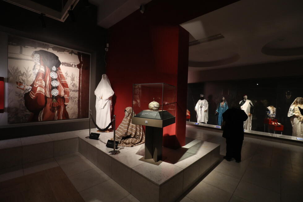 L'une des salles du Musée national Libyen de Tripoli, consacré aux costumes anciens, le 23 décembre 2025