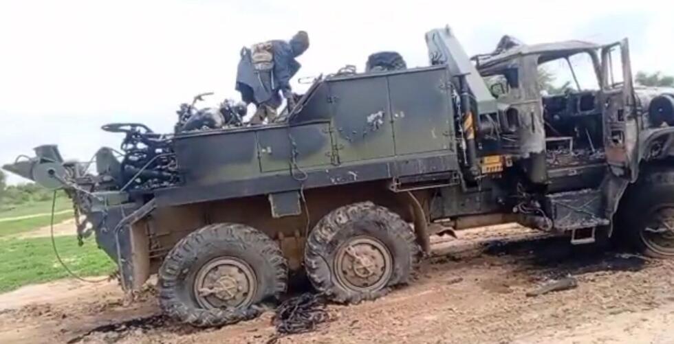 Published on Whatsapp on August 1, 2025, this video shows a jihadist fighter in northern Mali inspecting a captured Ural-4320 truck.