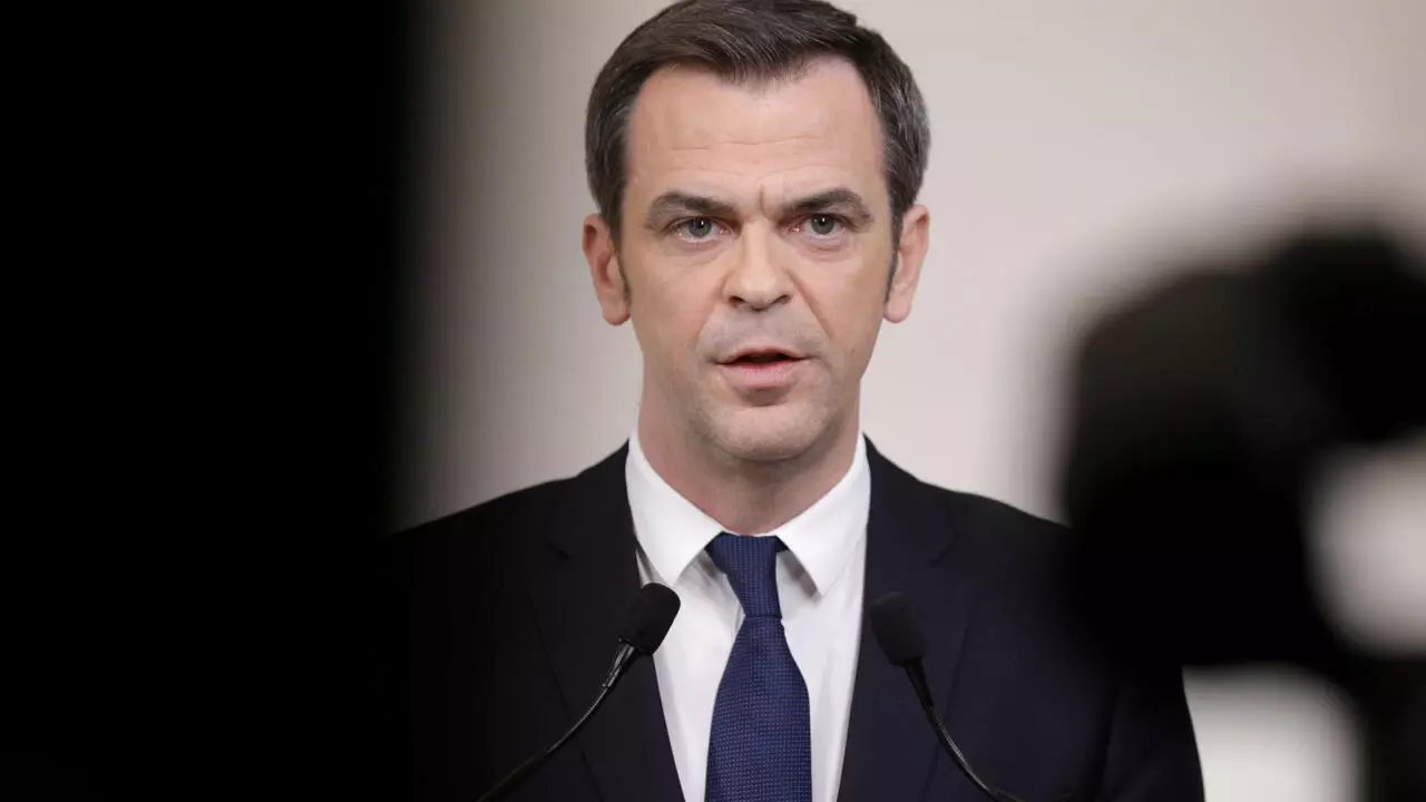 Sante Le Ministre Olivier Veran Promet De Meilleurs Salaires Aux Personnels Hospitaliers