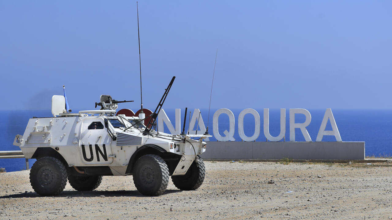 دبابة إسرائيلية تطلق النار على قوات اليونيفيل بجنوب لبنان والجيش يؤكد أن الحادث لم يكن "متعمدا"