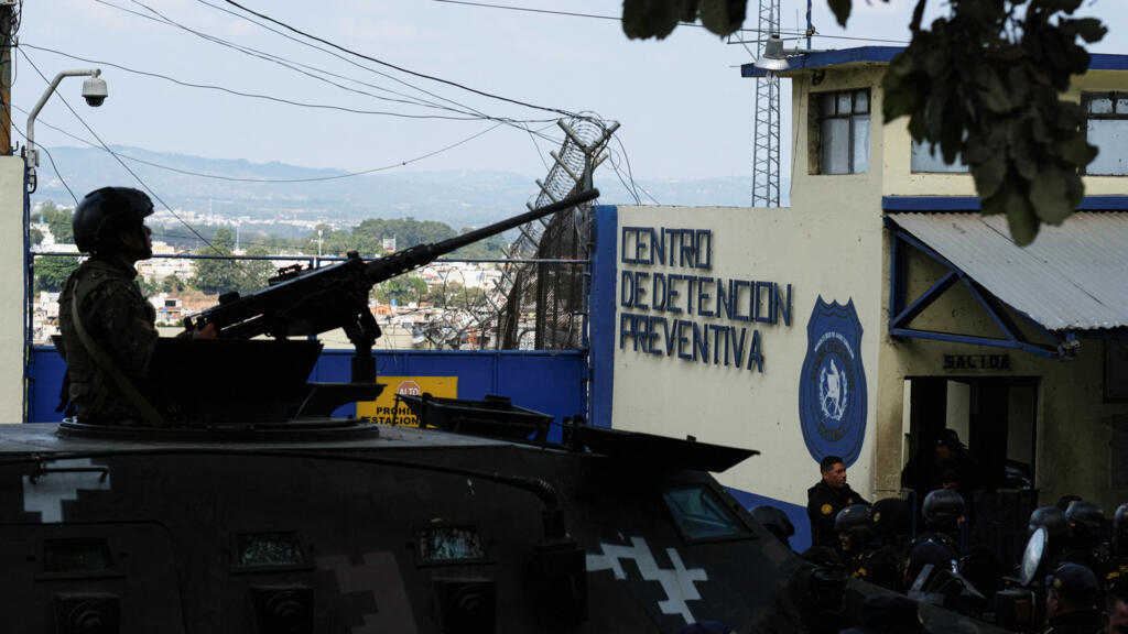 Mutineries dans des prisons au Guatemala : des gangs accusés d'avoir tué sept policiers