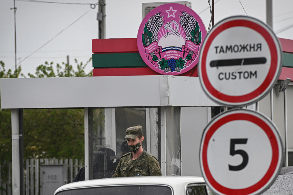 Un poste-frontière entre la Moldavie et la Transnistrie, territoire séparatiste russophone où sont basées des forces russes, le 28 avril 2022.