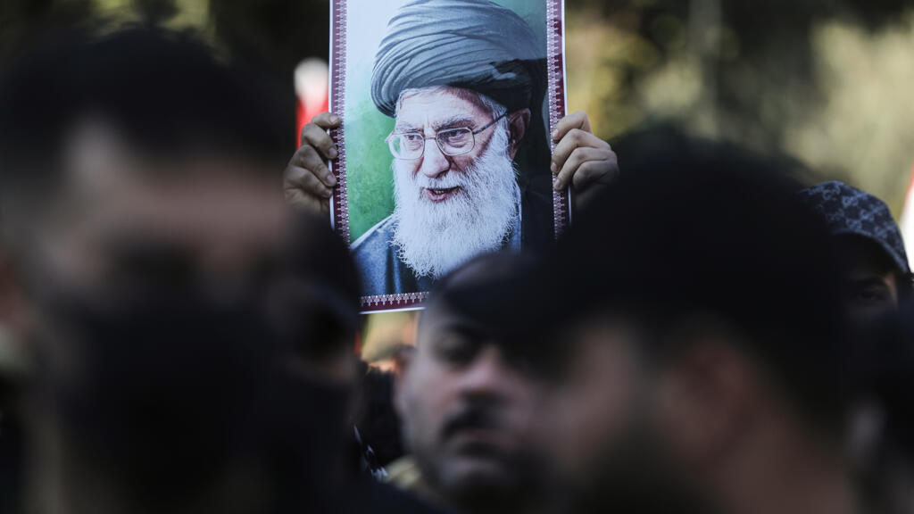 Manifestations en Iran : Khamenei veut "briser le dos des séditieux", impute les "victimes" à Trump