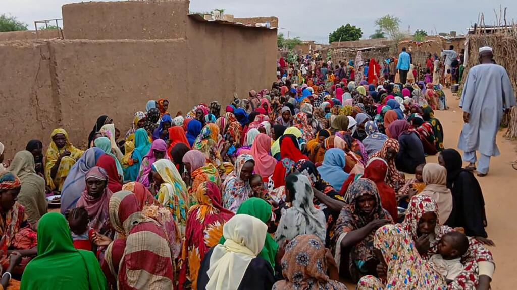 واشنطن ودول حليفة تحذر من تدهور الأوضاع في السودان وتدعو إلى "هدنات إنسانية"