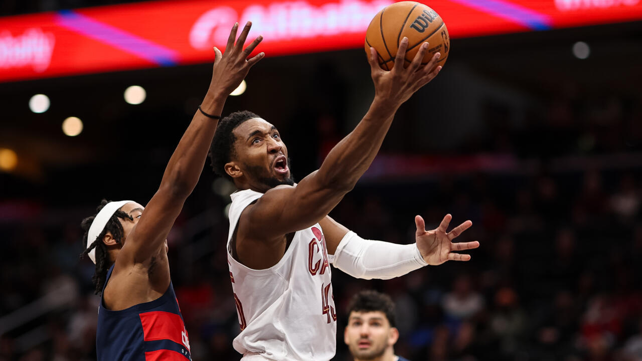 أن بي ايه: ميتشل يسجل 48 نقطة ويقود عودة كافالييرز