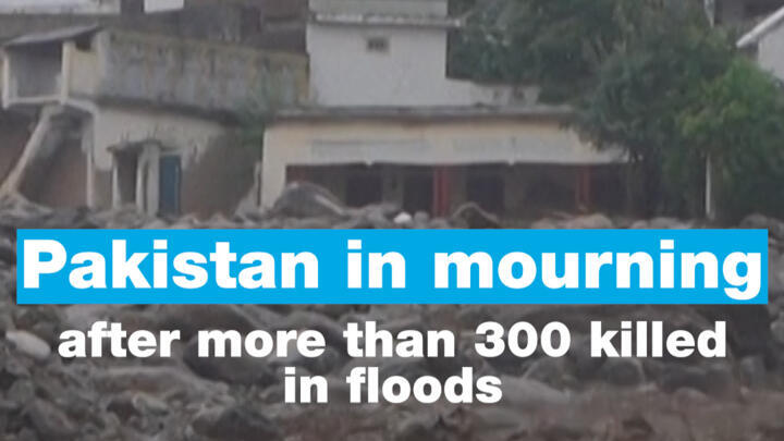Pakistan in mourning after more than 300 killed in floods