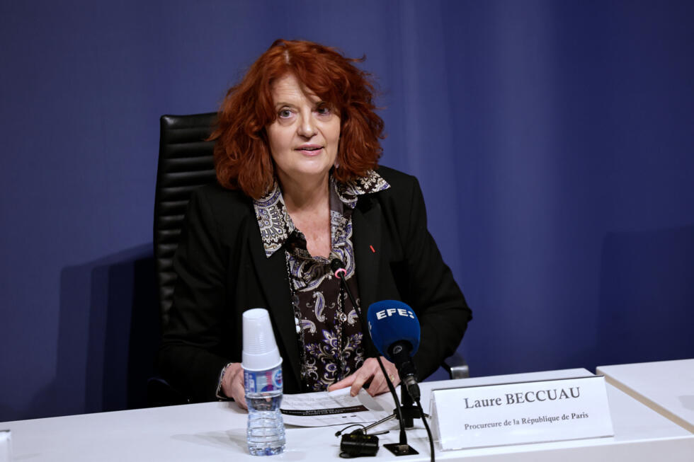 La procureure de Paris Laure Beccuau donne une conférence de presse concernant le cambriolage au Louvre, le 29 octobre 2025 à Paris.