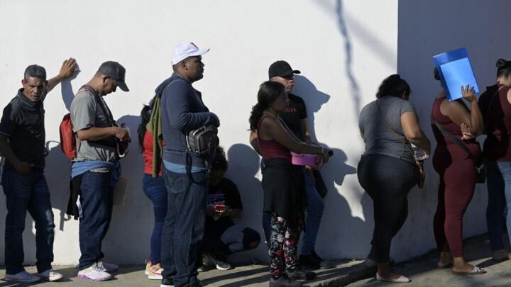 Entre el miedo y la incertidumbre: migrantes aguardan el regreso de Trump