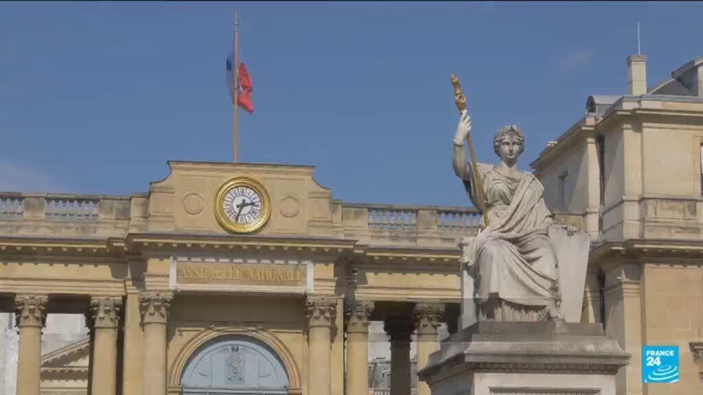 France : une loi spéciale pour le budget votée au Parlement