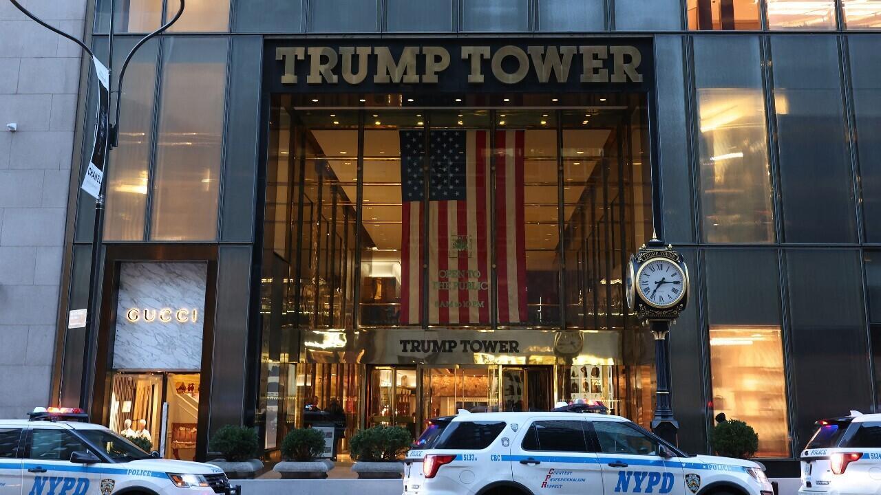 Fachada de la Torre Trump, en la ciudad de Nueva York, el 25 de marzo de 2024. El expresidente Donald Trump se enfrenta a la confiscación de algunos de sus bienes, en caso de que no pague la multa de