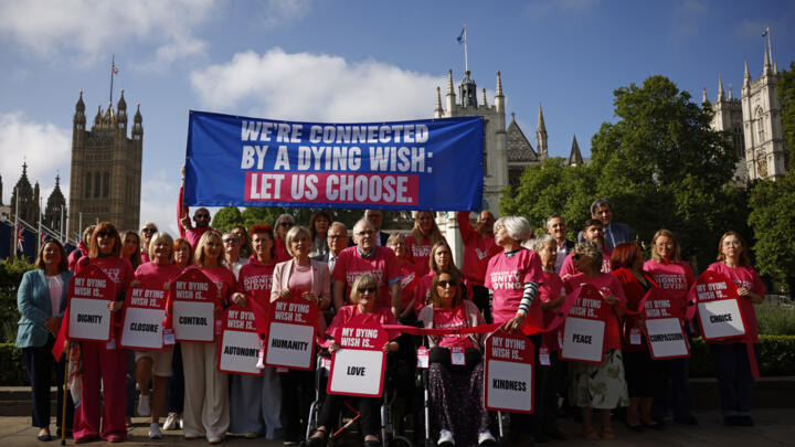 Pro-euthanasia campaigners  made their voices heard outside parliament.
