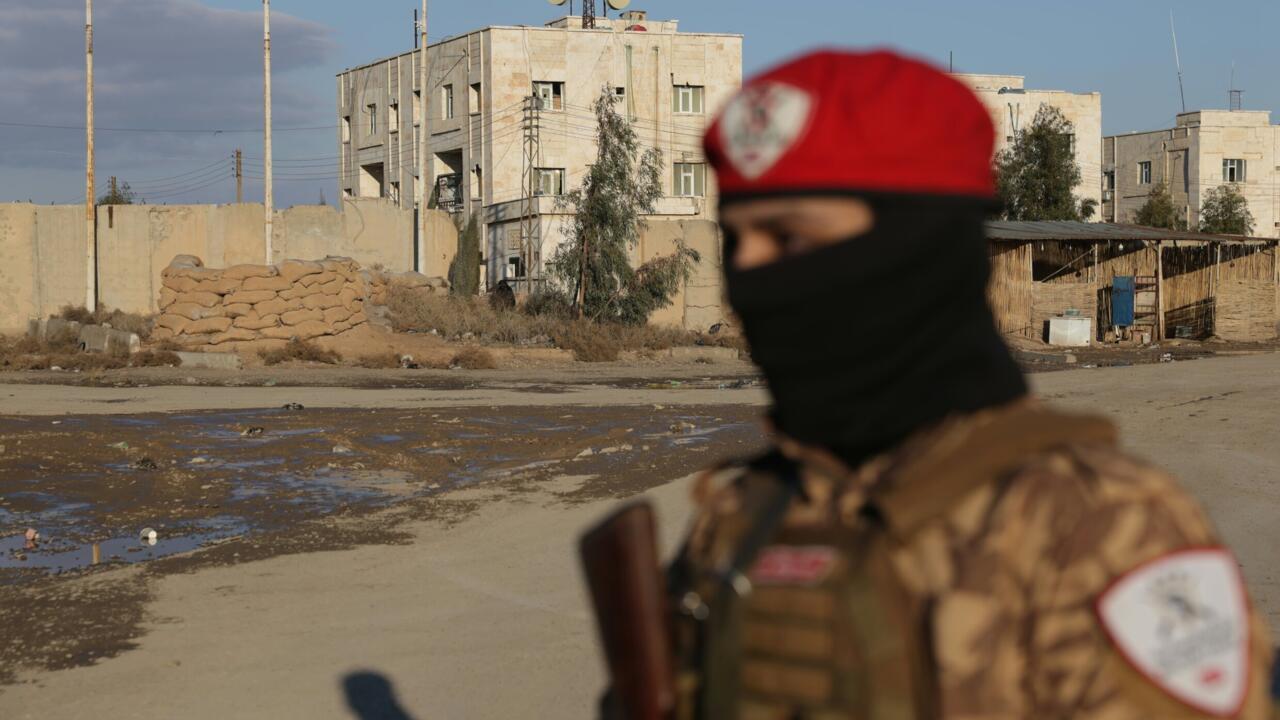 القوات السورية والكردية تتبادلان الاتهامات بشأن مصير سجناء من تنظيم الدولة الاسلامية