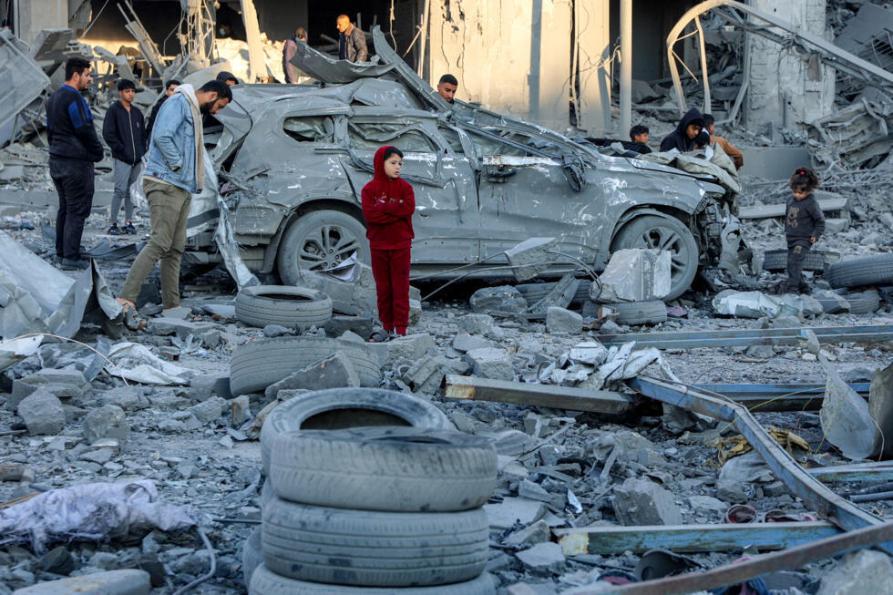 Destructions à Gaza-ville, après une frappe israélienne sur un immeuble d'habitation, le 14 janvier 2025