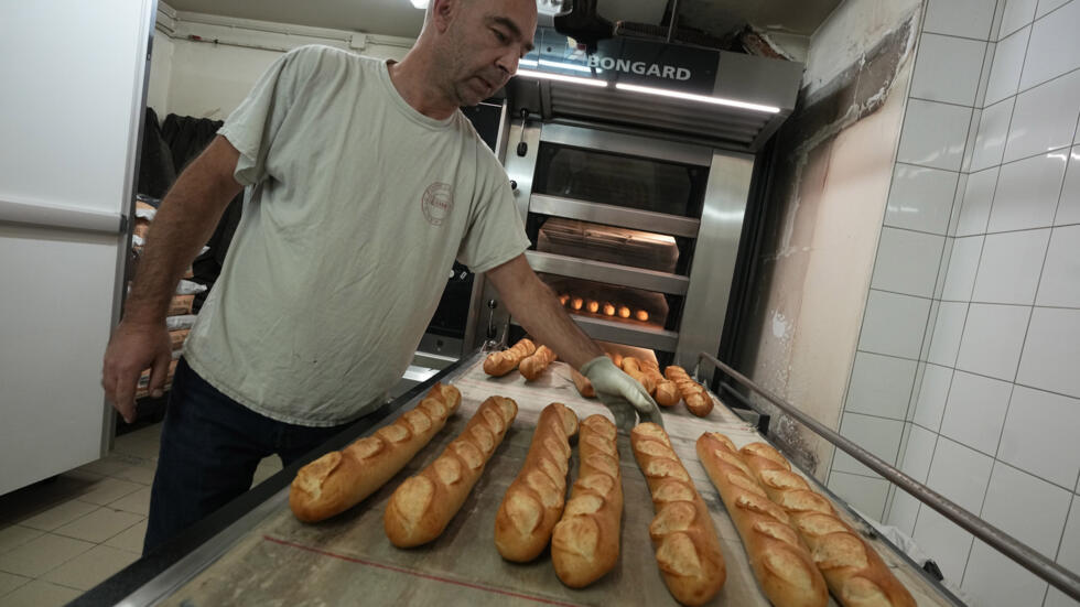 French baguettes under threat as bakers face electricity price hikes