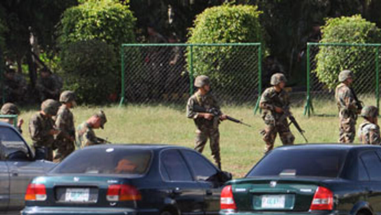 De facto rulers move to expel Venezuelan diplomats