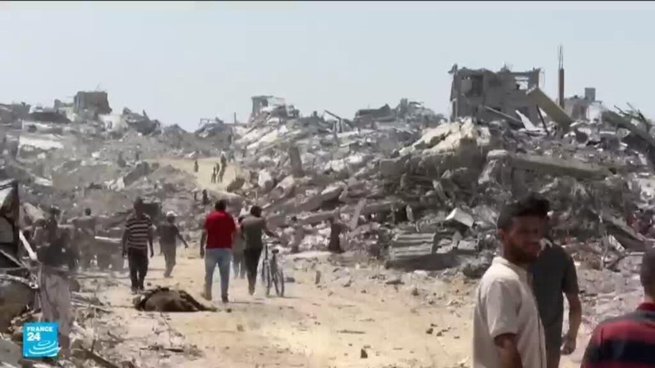 الجيش الإسرائيلي يدمر برجا ثانيا في مدينة غزة ويدعو السكان لإخلائها