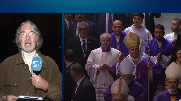 FRANCE 24’s Jasper Mortimer on Pope Leo's visit to Istanbul's Blue Mosque