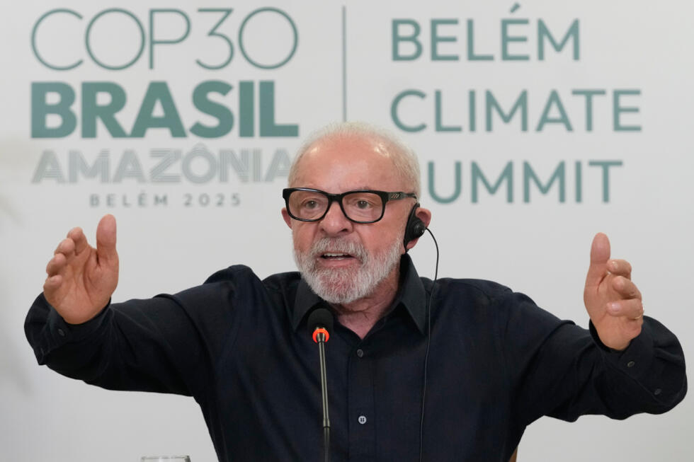 El presidente de Brasil, Luiz Inácio Lula da Silva, habla durante una entrevista con medios de comunicación extranjeros antes de la Cumbre Climática COP30 de la ONU en Belém, estado de Pará, el martes 4 de noviembre de 2025.
