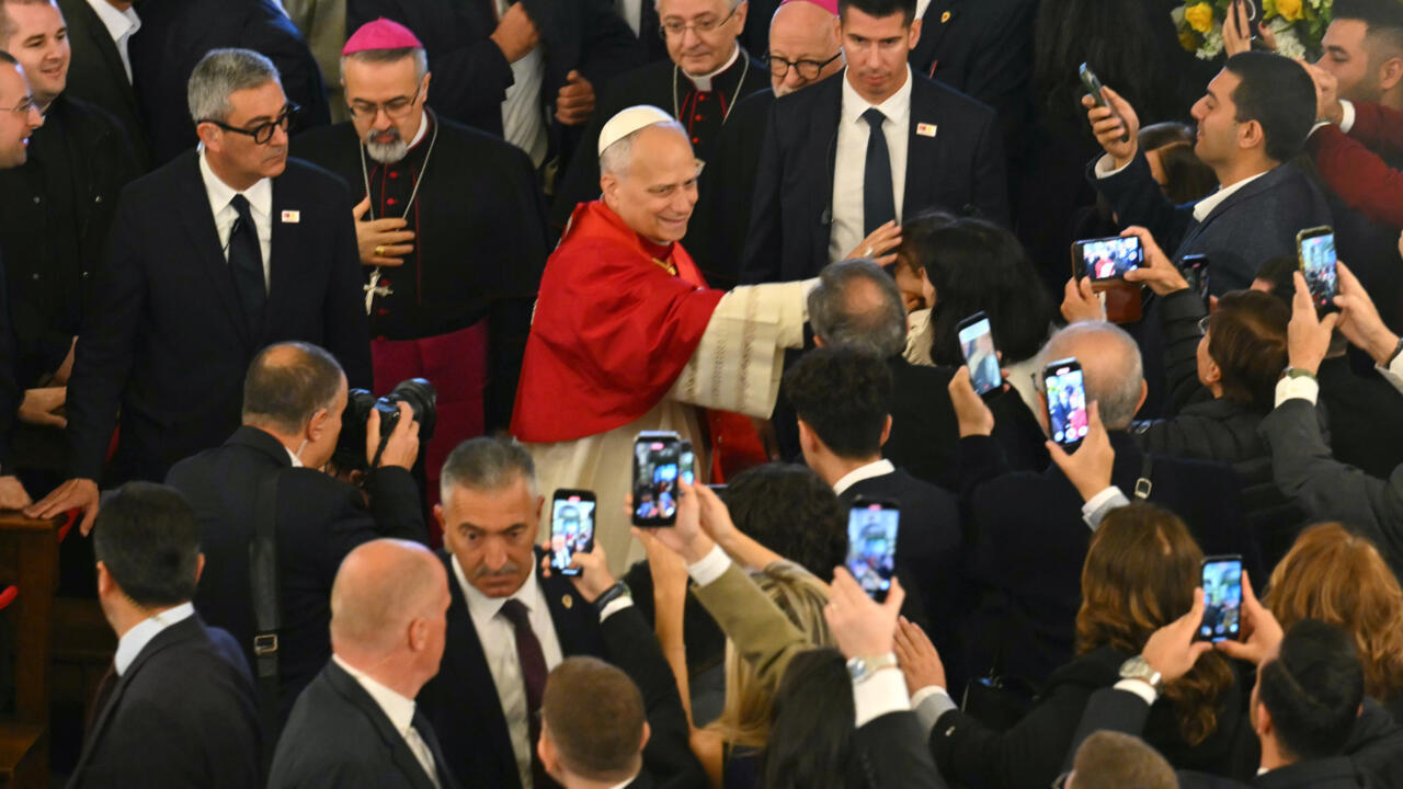 البابا يُحيي صلاة مشتركة مع الكنيسة الأرثوذكسية في ثاني أيام زيارته لتركيا