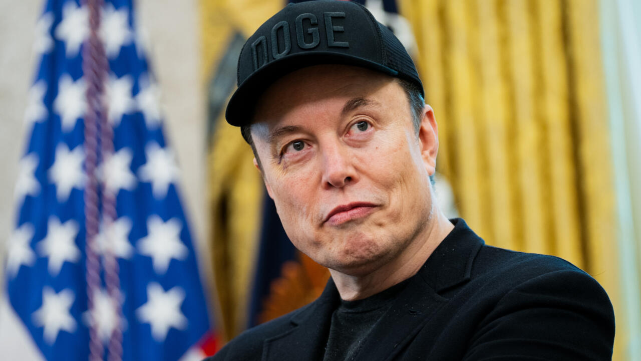 Musk joins 'cancel Netflix' campaign