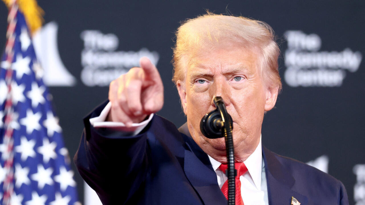 Trump quiere extender el control federal sobre policías locales con apoyo del Congreso