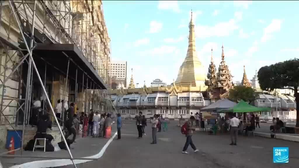 Fin d'une journée électorale en Birmanie