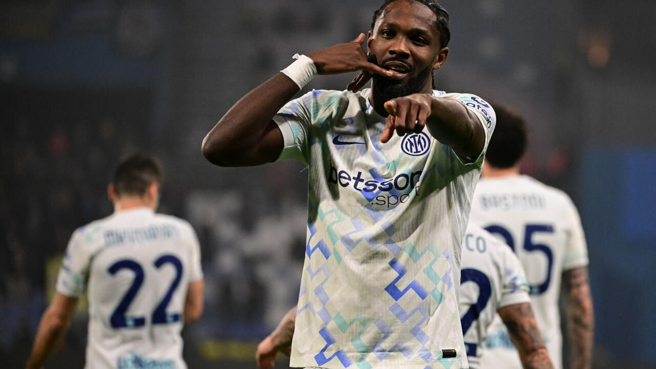 بطولة إيطاليا: إنتر يسحق ساسوولو ويبتعد بثماني نقاط في الصدارة