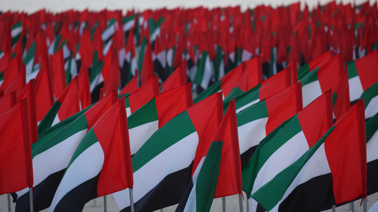 وزيرا خارجية الإمارات والبحرين يترأسان أعمال اللجنة المشتركة